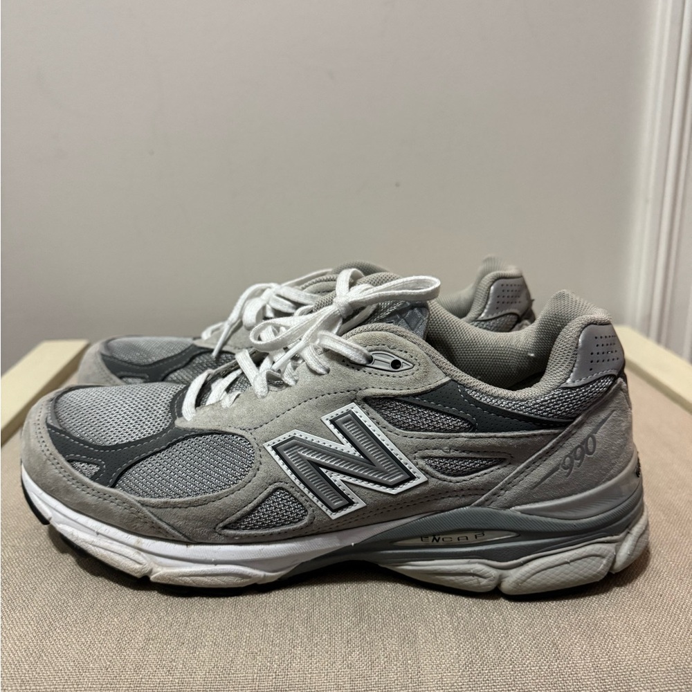 New Balance 990v3